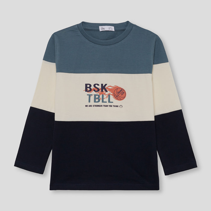 Camiseta niño de manga larga en bloques azul y crudo, estampado de baloncesto en el pecho | Color: Marino | Street Monkey