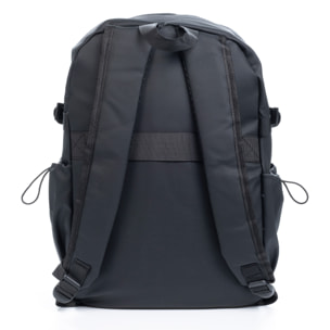 Mochila multi compartimento, porta Laptop 15.6". Capa impermeable. Adaptable a Trolley. Toma USB externa.