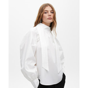 Camicia in popeline con fiocco e maniche a sbuffo