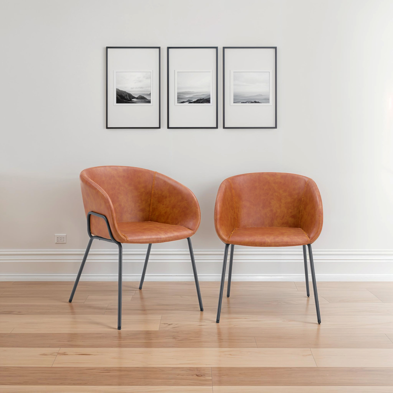 Lot de 2 chaises en simili cognac ANDRÉ