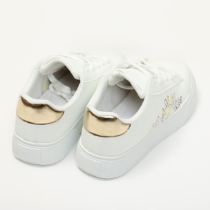 Sneakers in simil pelle con ricamo laterale
