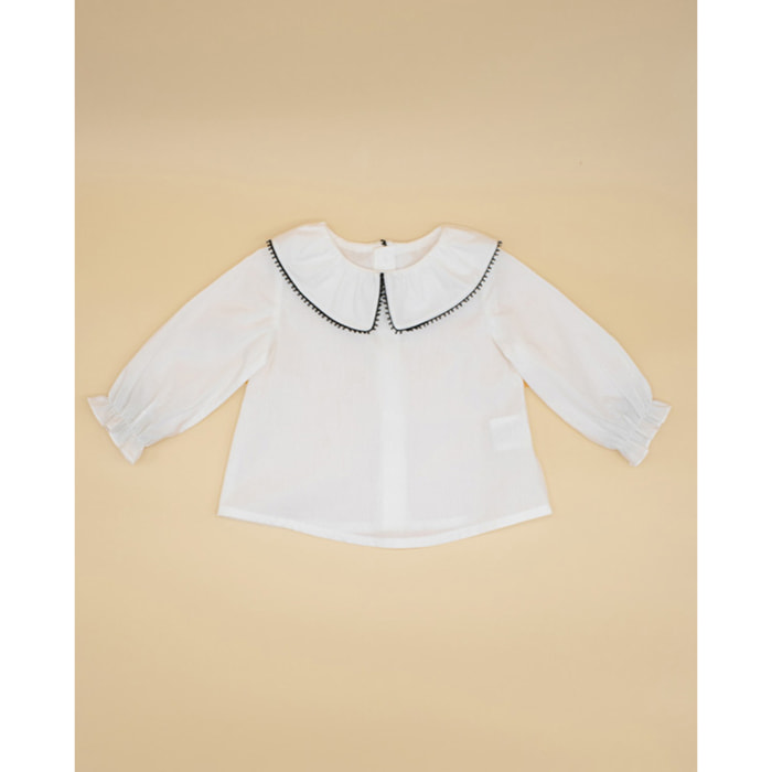 BLUSA PERCAL CRUDO CUELLO PUNTILLA NEGRA