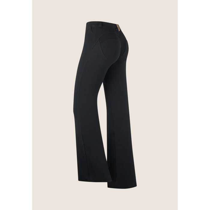 Pantaloni push up WR.UP® vita bassa e fondo super flare
