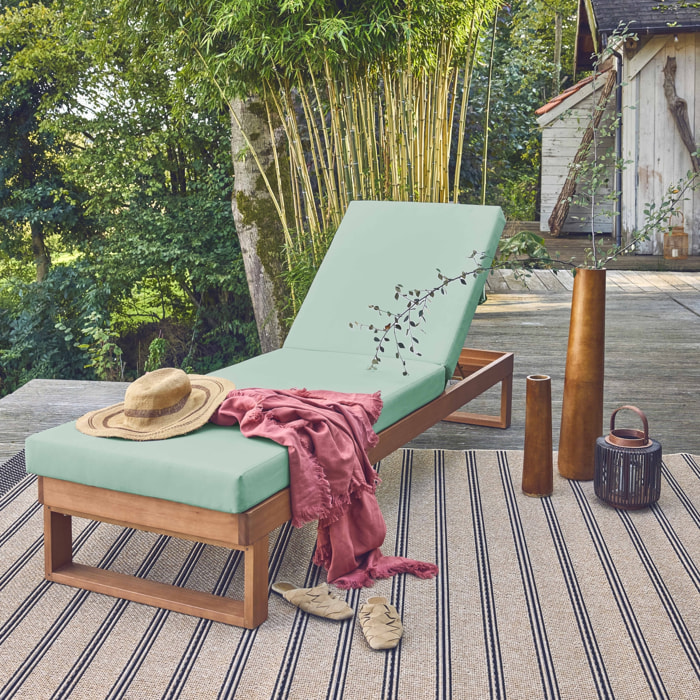 Bain de soleil en bois d'eucalyptus PAMPLONA. multi positions. toile en polyester vert de gris. 204 x 63 x 11.5 cm
