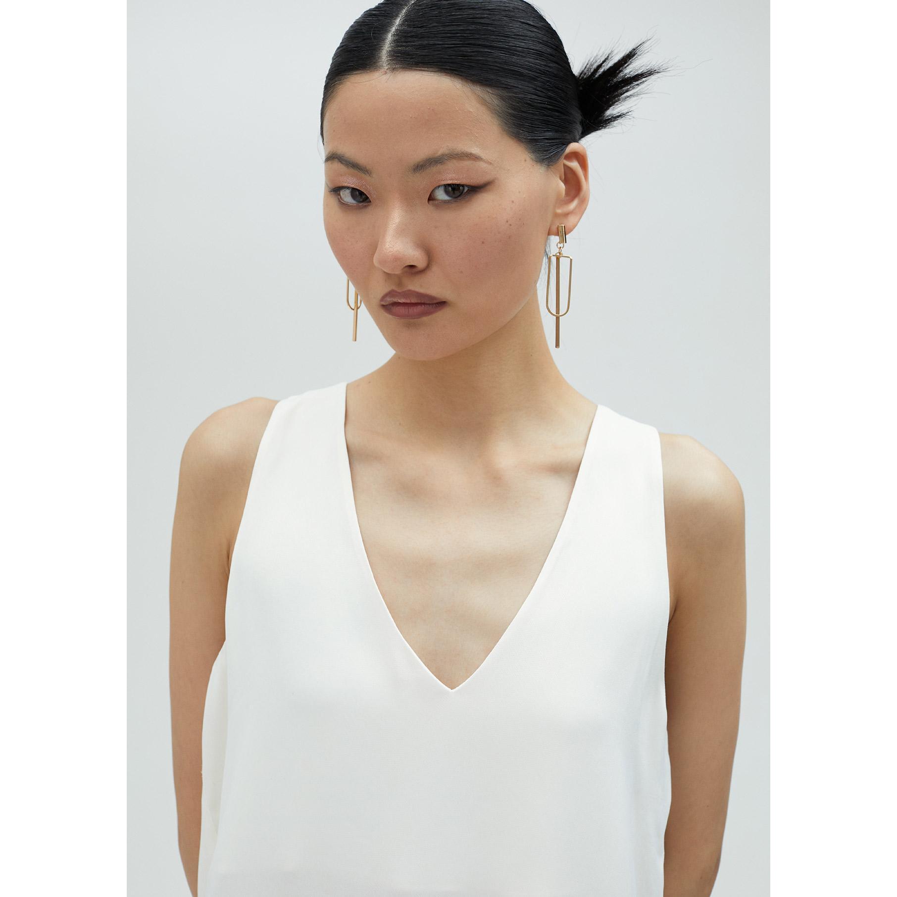 Top basic con spalline