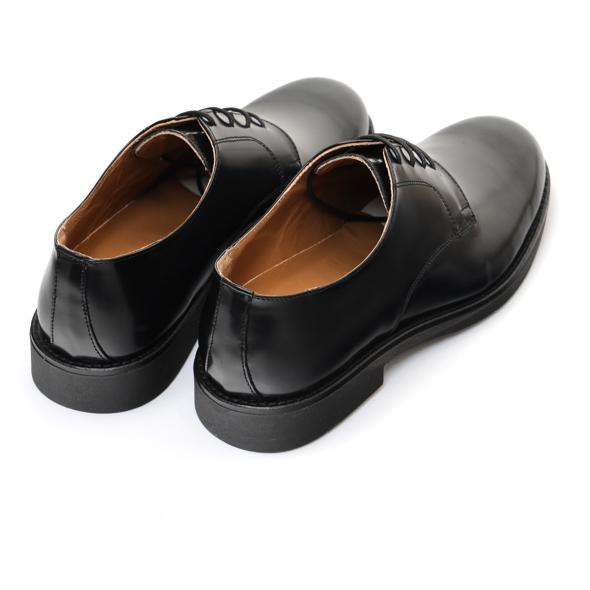 Derby stringate in pelle abrasivato con fondo in gomma Nero