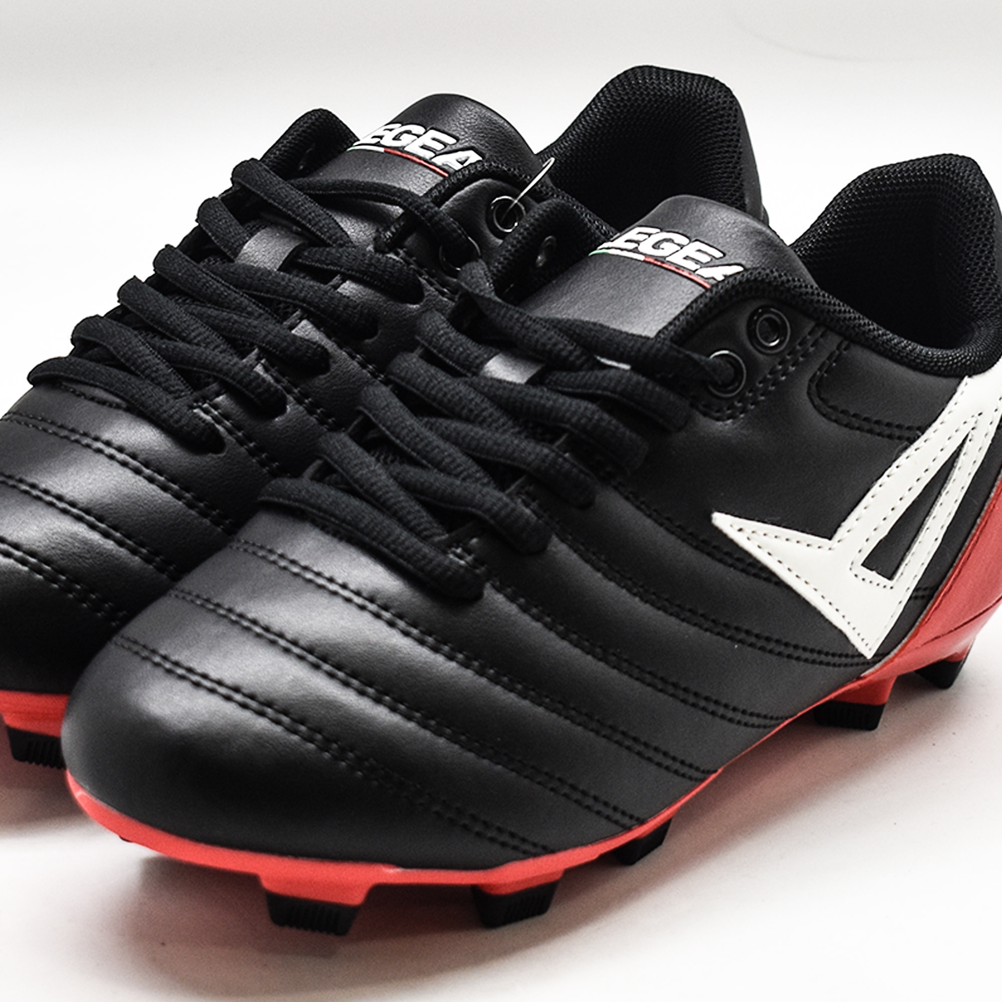 Scarpa DOKO calcio nero rosso