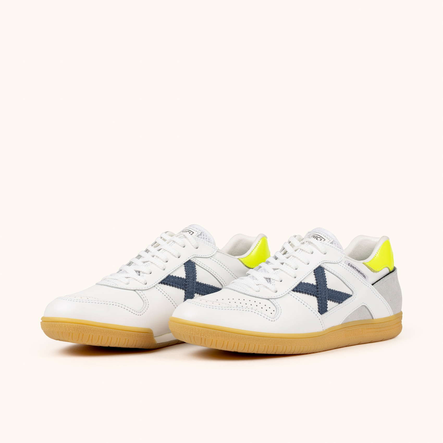 Zapatilla de Moda Clásica Blanca con Detalles Amarillo Flúor MUNICH CONTINENTAL PREMIUM 14