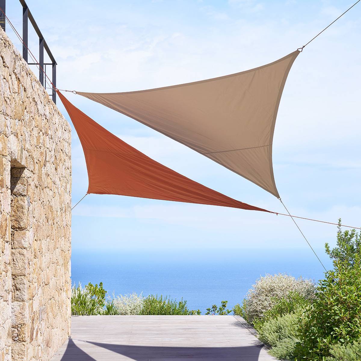 Voile d'ombrage Elyora 3x3x3m café