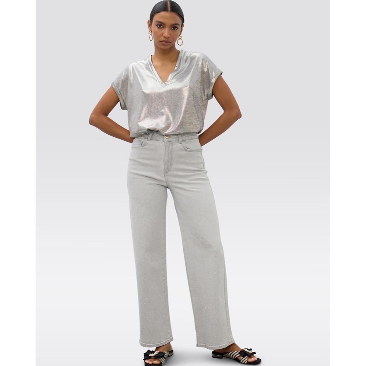 Jeans lungo dritto con effetto lavato e strass