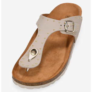 Sandalias de dedo beige en piel con tachas