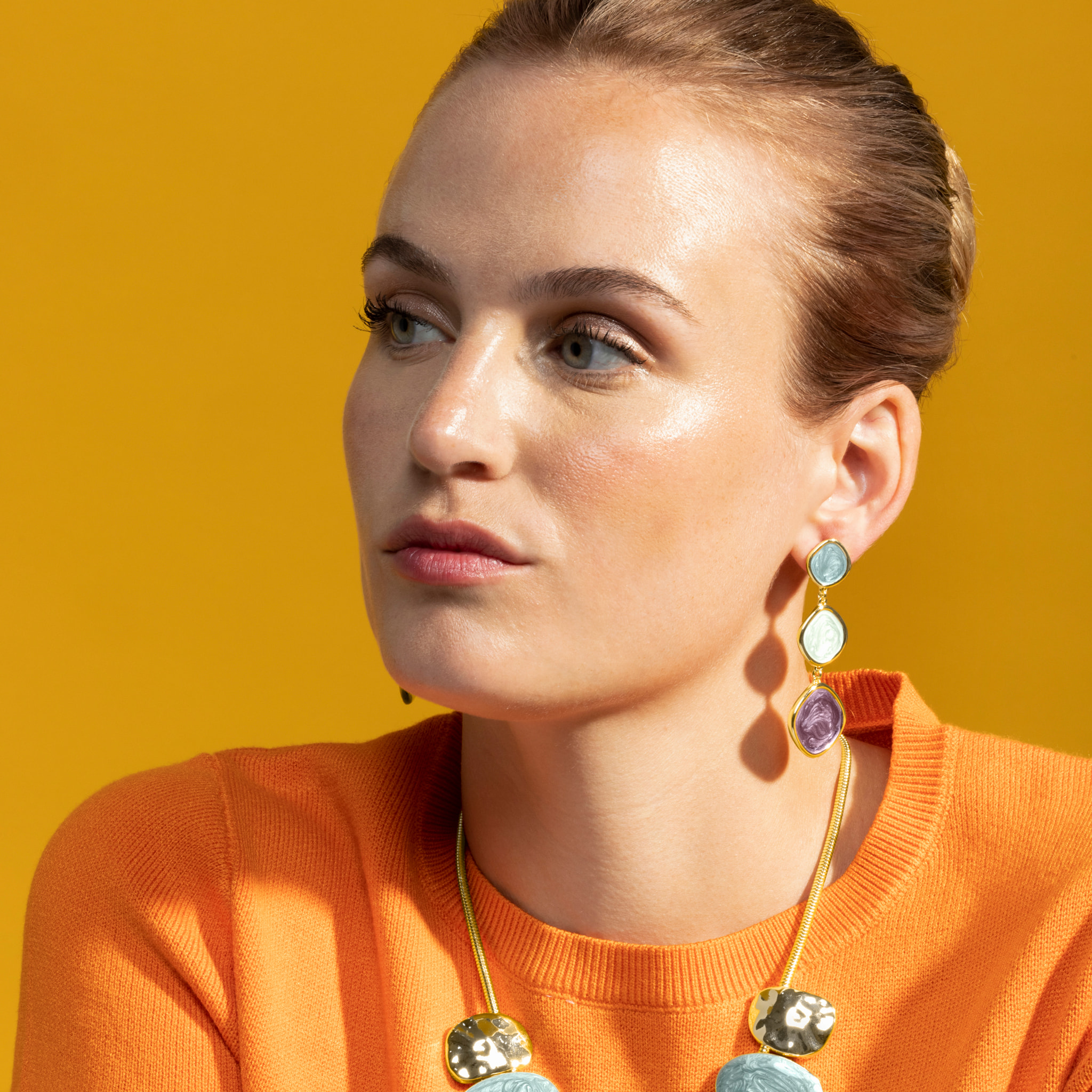 Pendientes con Lacado Azul acabado oro 18k
