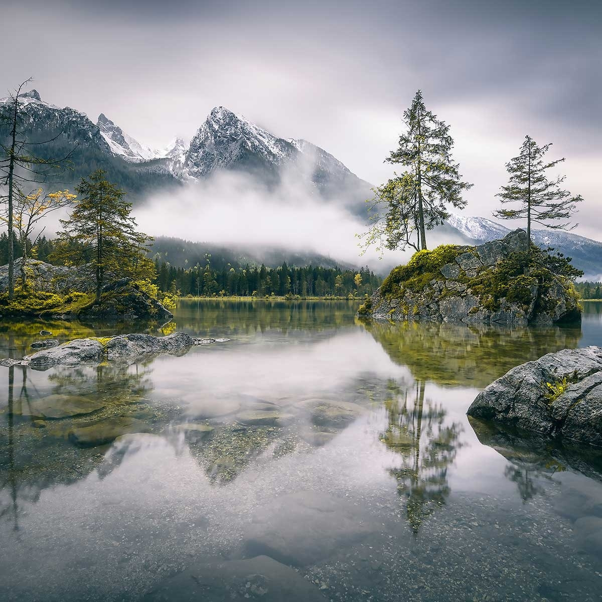Affiche paysage matin pluvieux en bavière Affiche + cadre en bois - Chêne