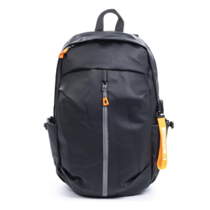 Mochila multi compartimento, porta Laptop 13''. Capa impermeable. Adaptable a Trolley. Toma USB externa. Repelente al agua.