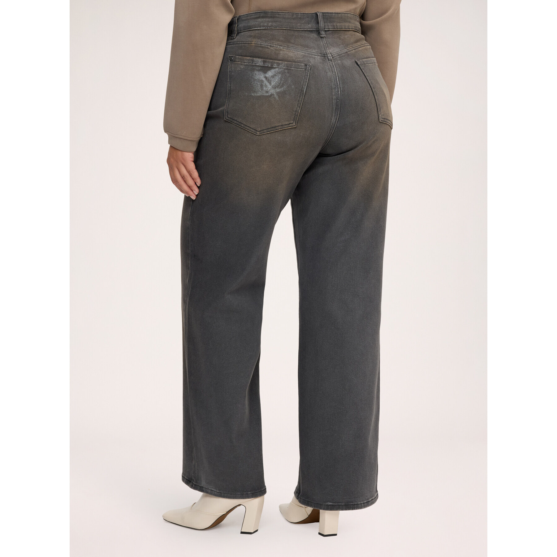 Fiorella Rubino - Jeans straight leg con effetto laminato - Grigio
