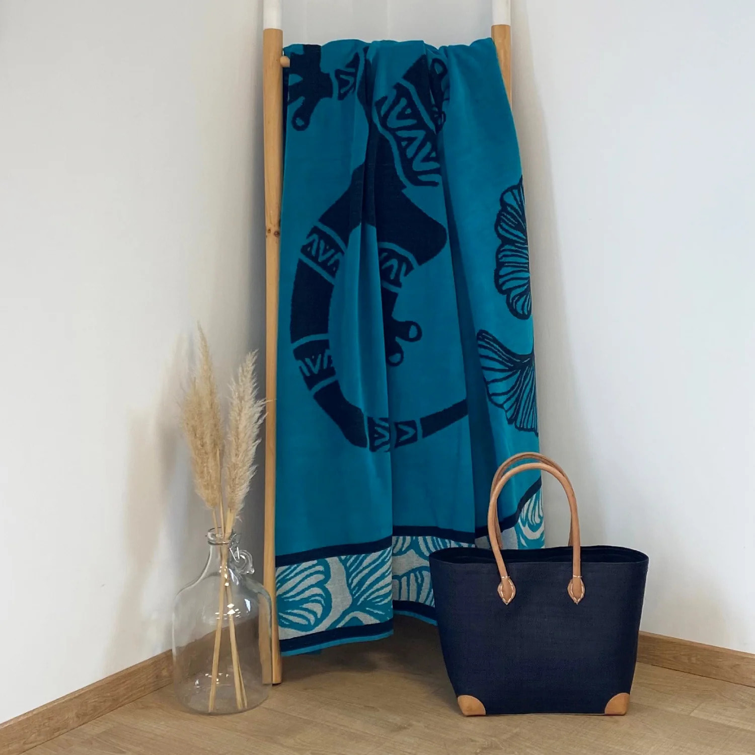 Serviette de plage XL éponge velours Jacquard Bleu 140x180 400g/m² - Kaly