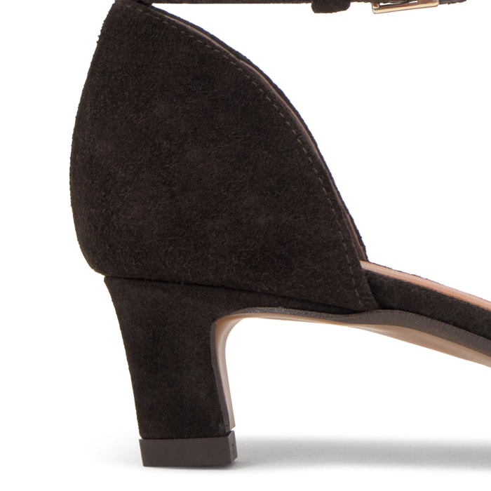 Zapato tacón Artemisa en serraje intrecciato y cierre de hebilla