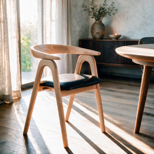 Chaise en bois d'hévéa blond et cuir synthétique noir - Hawa