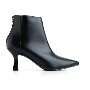 Tronchetto con tacco a rocchetto - NERO