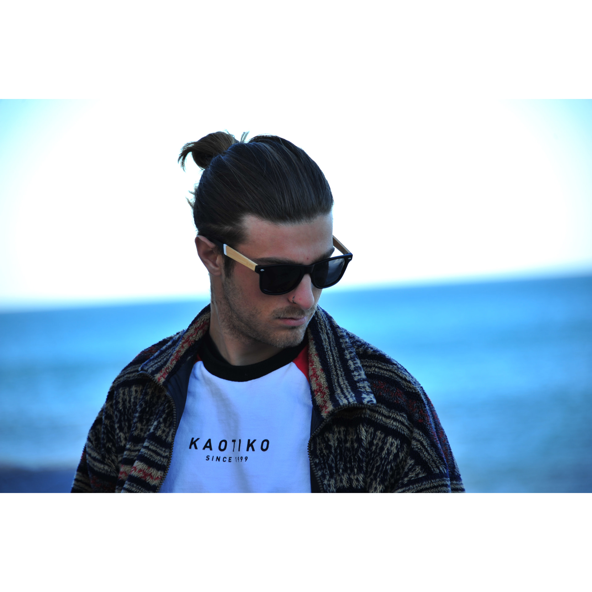 OCCHIALI DA SOLE OCEAN BEACH WOOD in nero