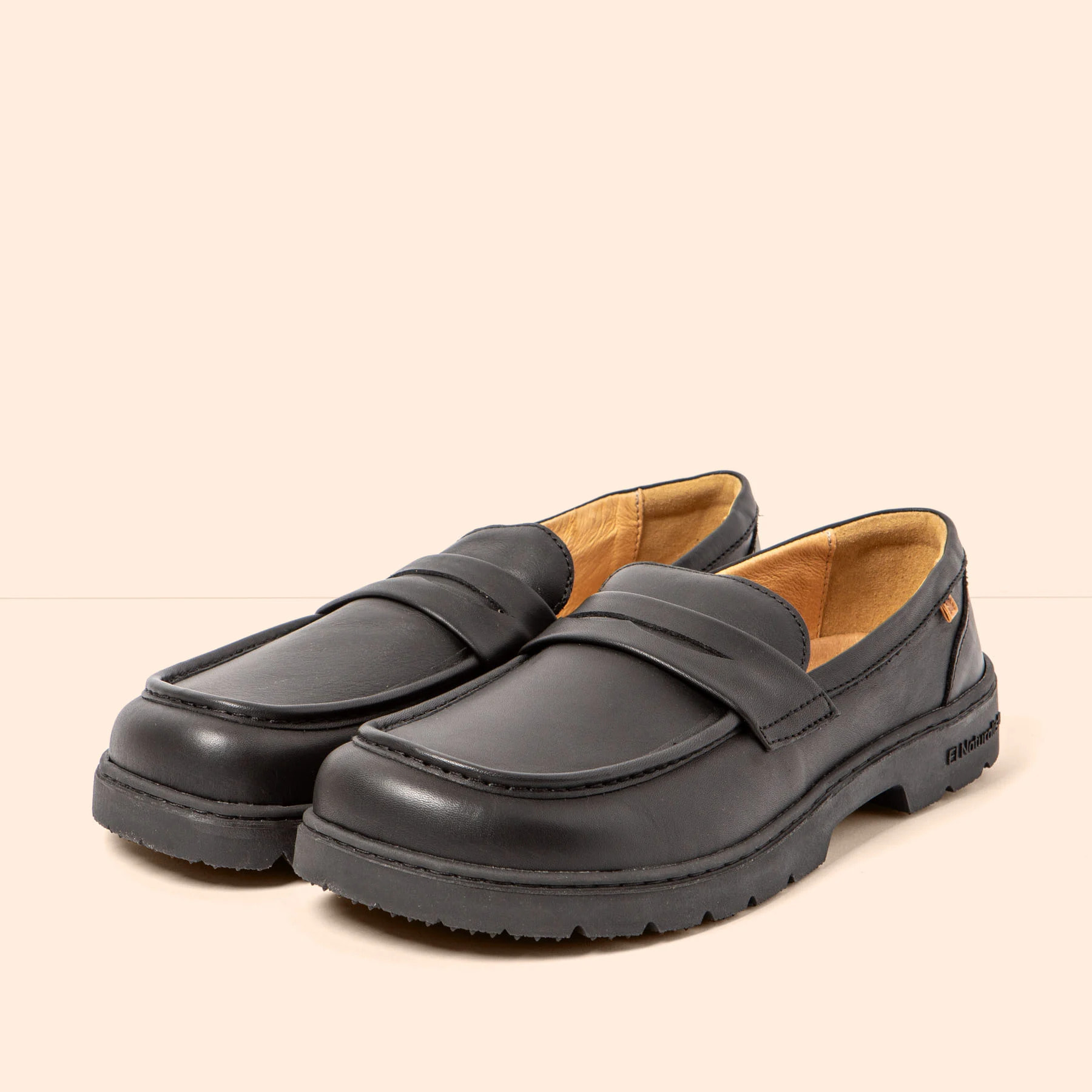 Zapatos N5239 NAPPA BLACK / NOMADA color Black