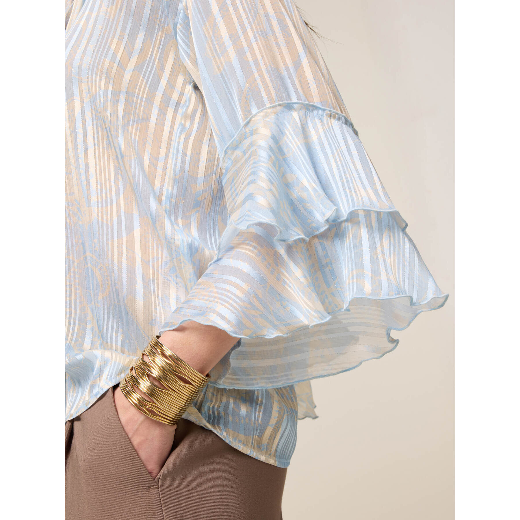 Oltre - Blusa in georgette con volant - Azzurro