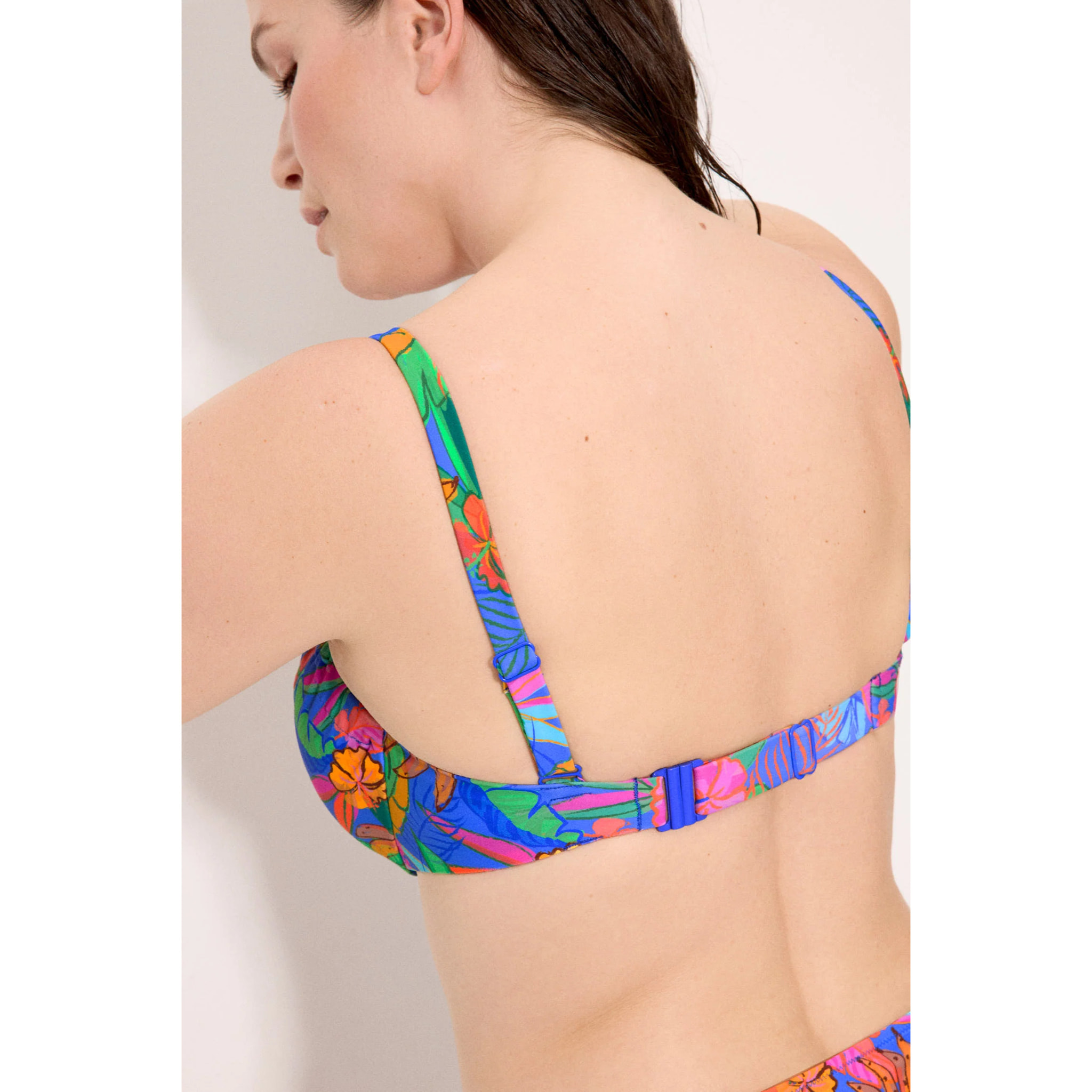 Top bikini contenitivo