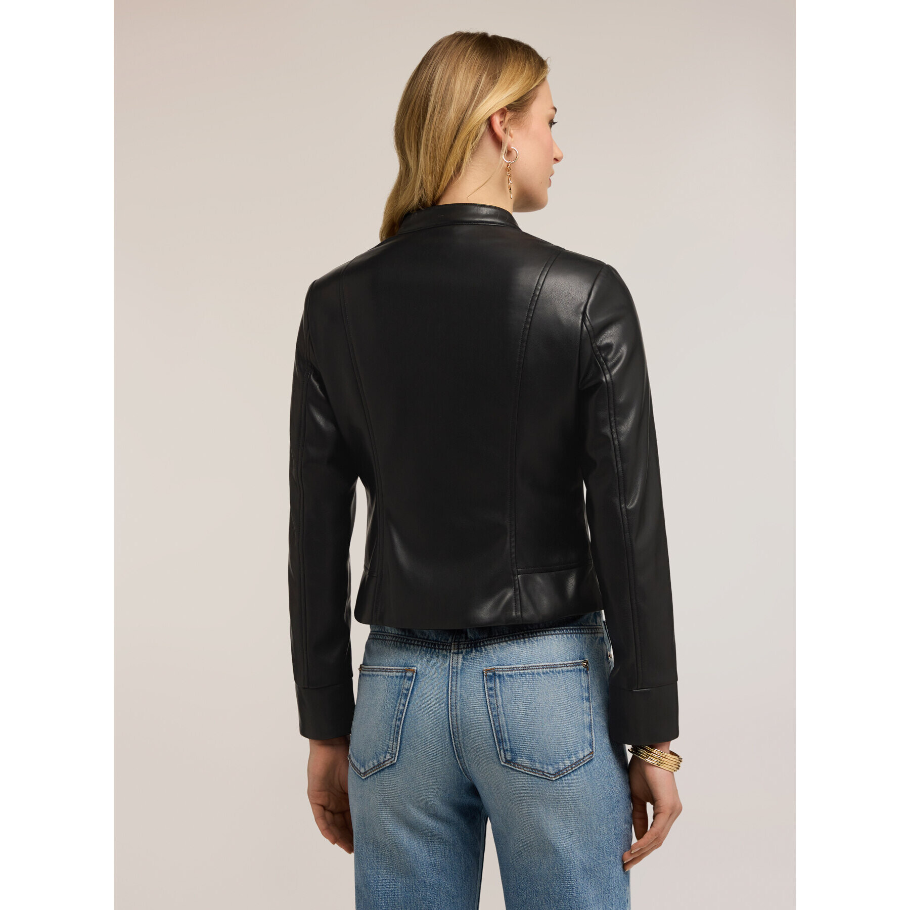 Motivi - Chaqueta corta con cremallera y cuello mao - Negro