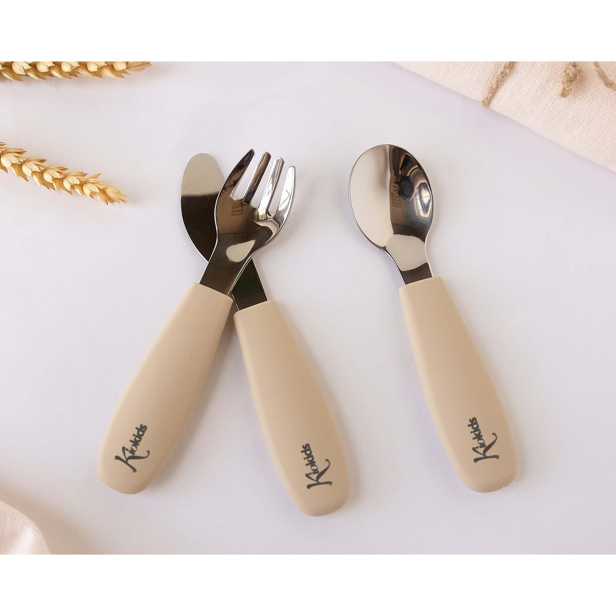 CUBIERTOS DE ACERO Y SILICONA BEIGE