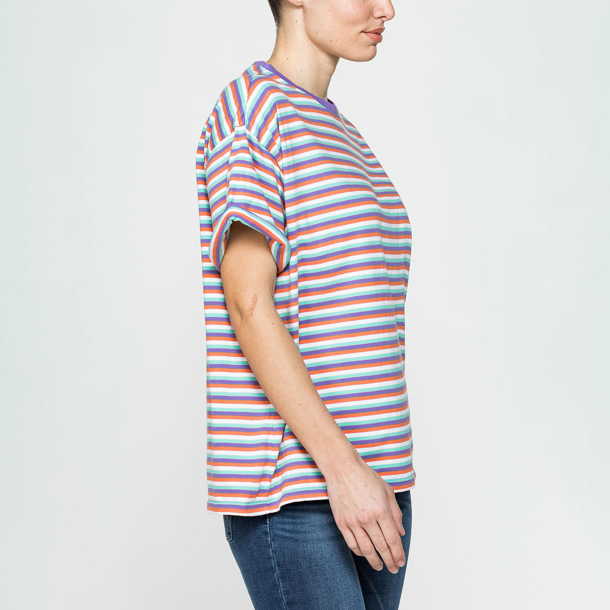 T-SHIRT OVERSIZE MODELLO BOYFRIEND A RIGHE