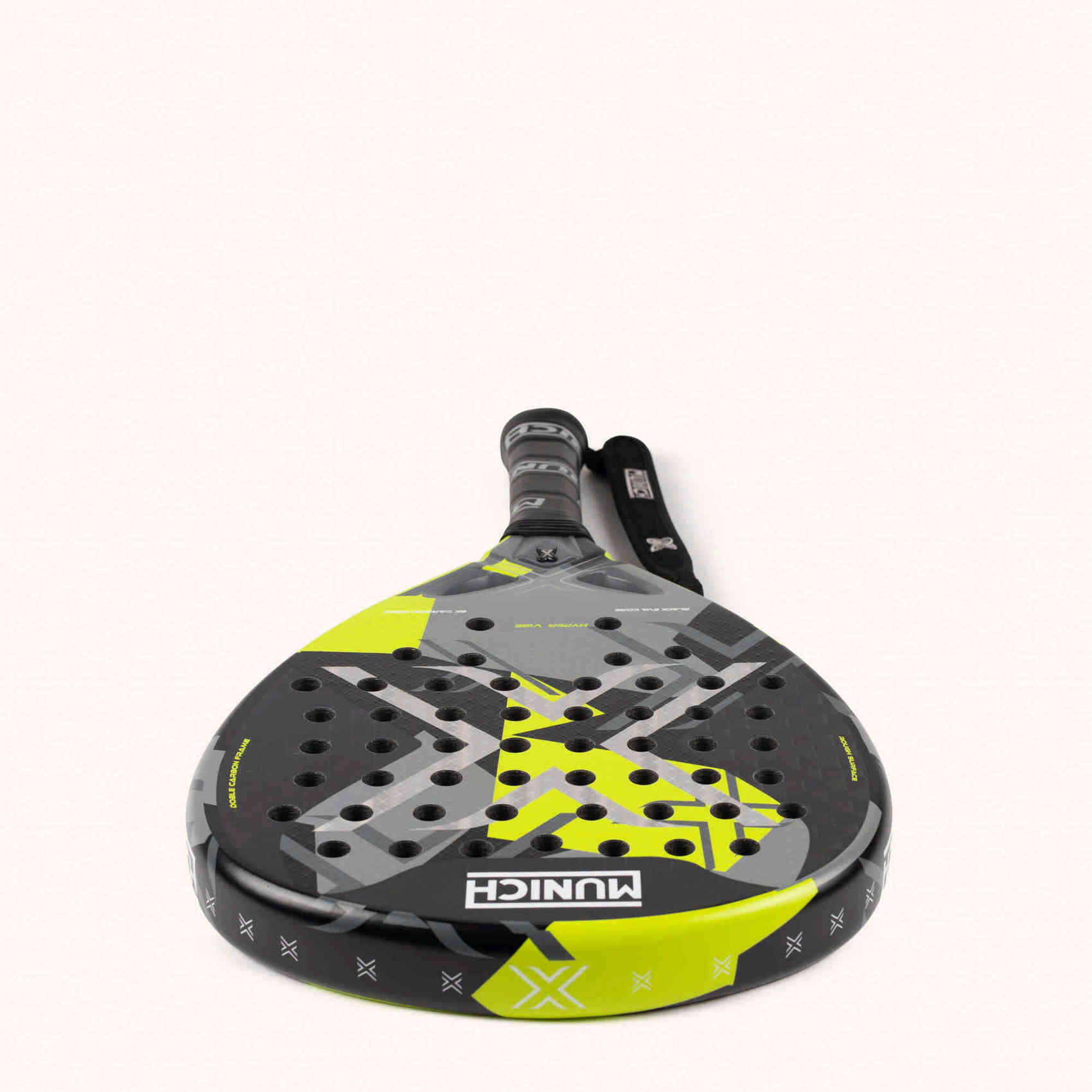 MUNICH HYPER VIBE Pala de pádel de potencia explosiva con fibra de carbono 6K y formato diamante