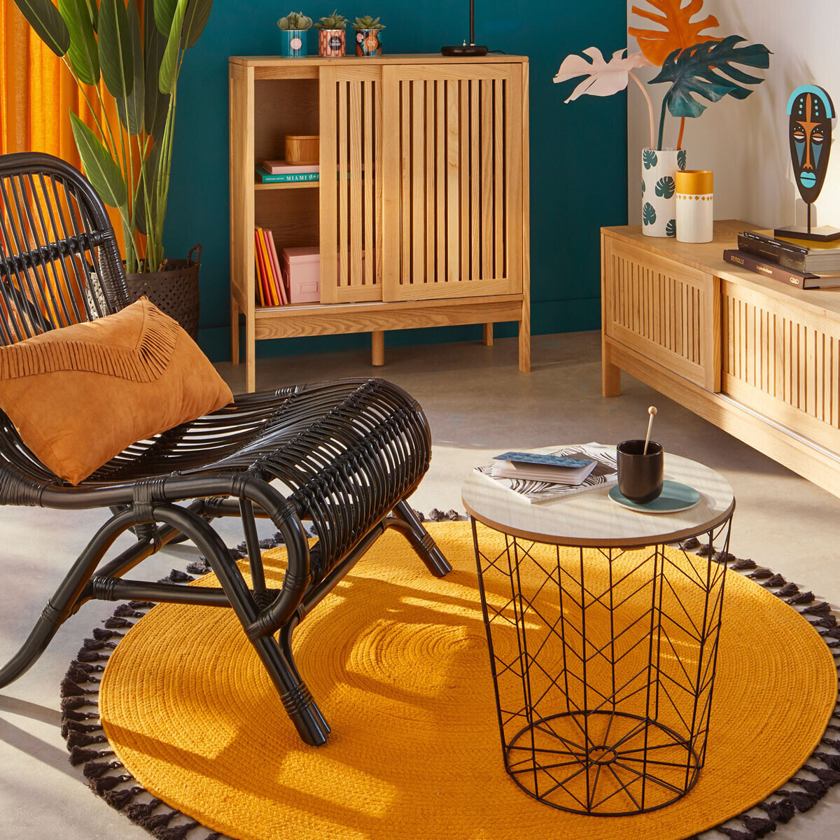 Table d'appoint "Kumi" pop noire D40 cm