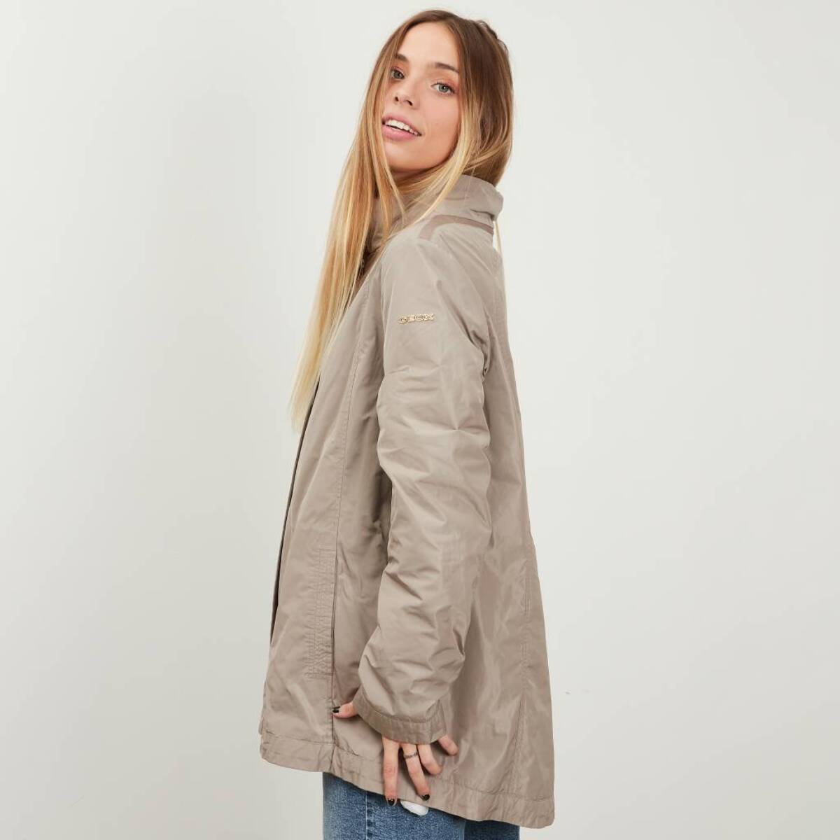 Chaqueta Mujer de la marca GEOX  modelo W9220V T2415 BEIS