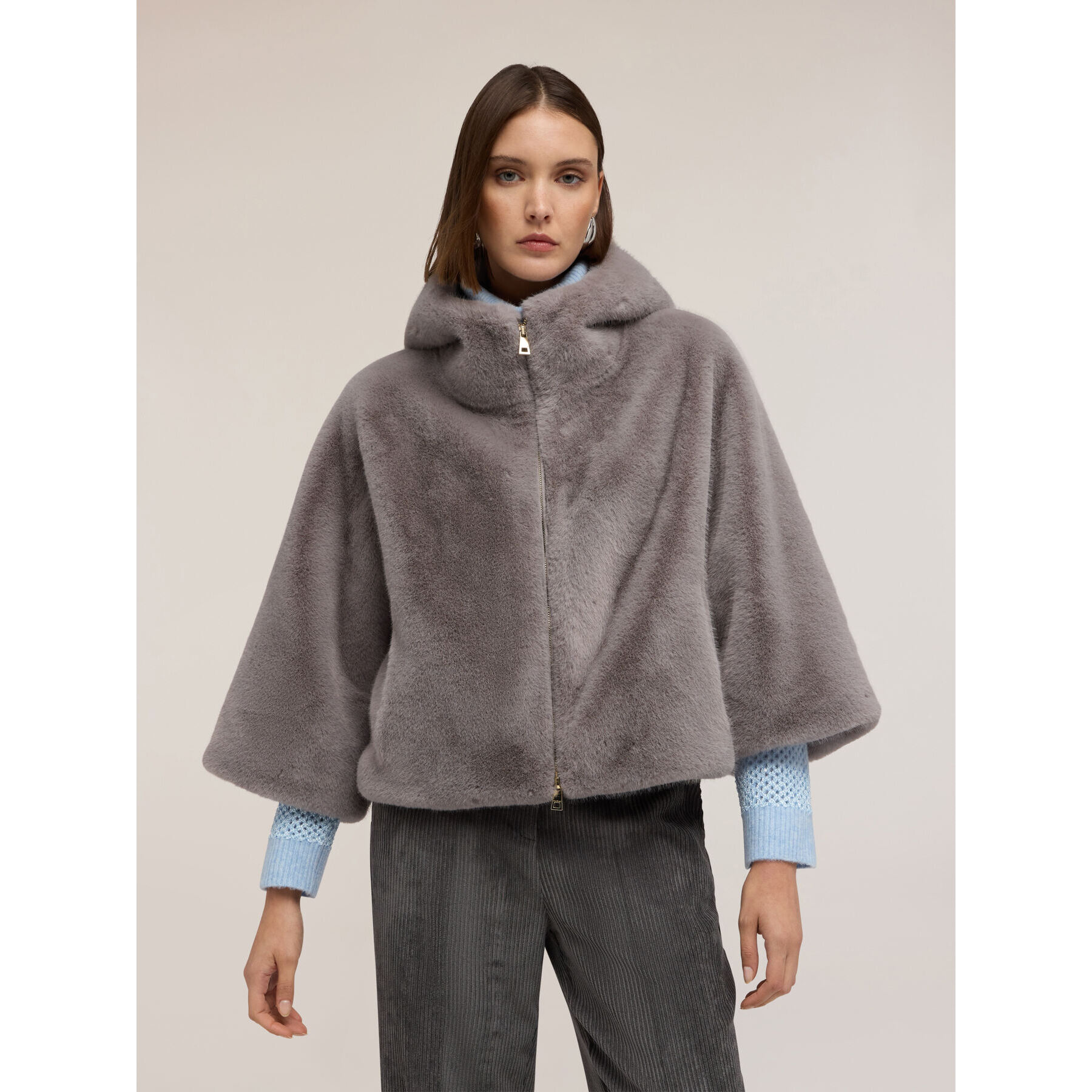 Motivi - Cappa con cappuccio effetto peluche - Grigio