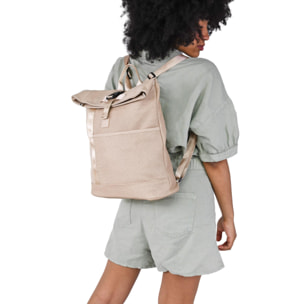 Mochila beige con solapa