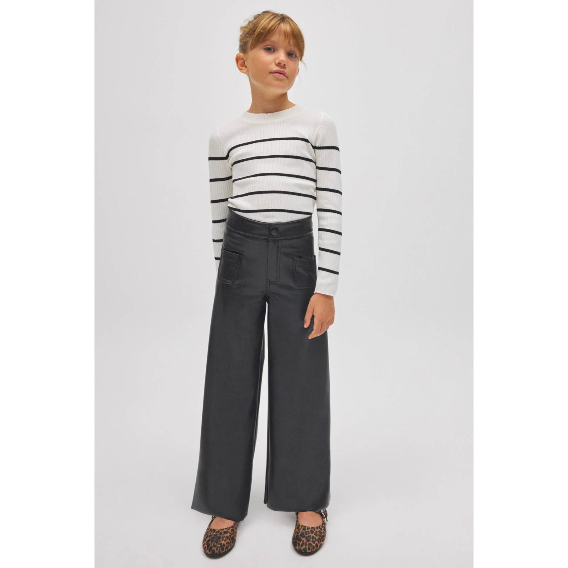 Pantaloni larghi da bambina effetto pelle nera