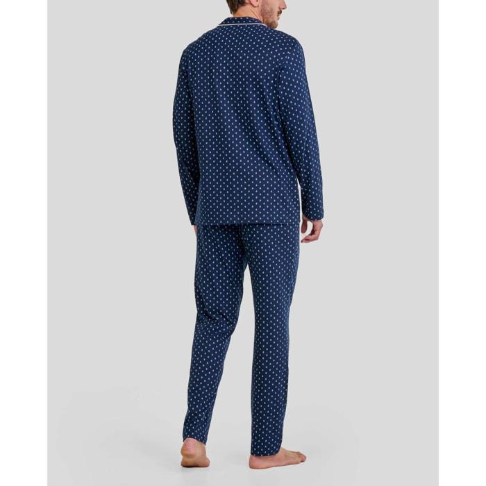 Pijama hombre estampado, parte superior abierta con botones, bolsillos de plastrón, manga larga y pantalón largo