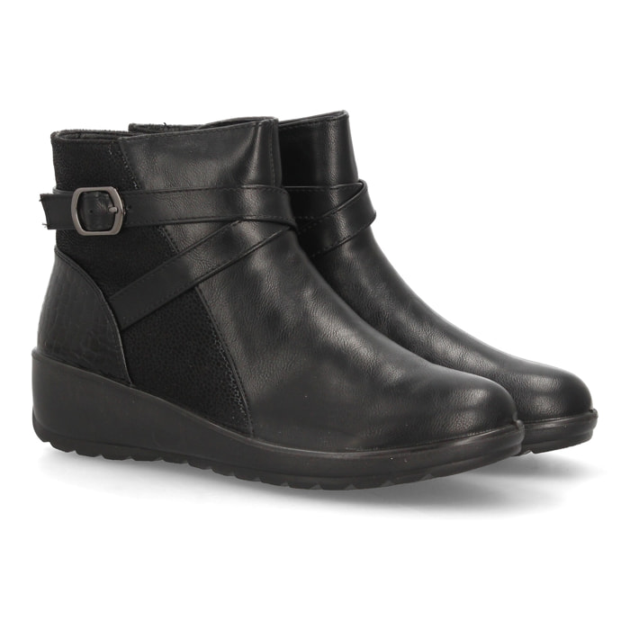 Botines con cuña y hebilla lateral para mujer