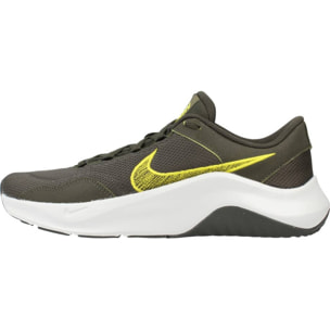 SNEAKERS NIKE LEGEND ESSENTIAL 3 NN