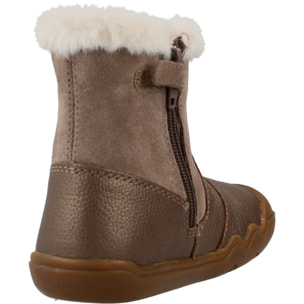 Zapatillas Niña de la marca GEOX  modelo B6663A 022AK B STEPPIEUP BEIS