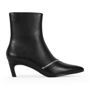 Botas de tacón negras con cremallera decorativa