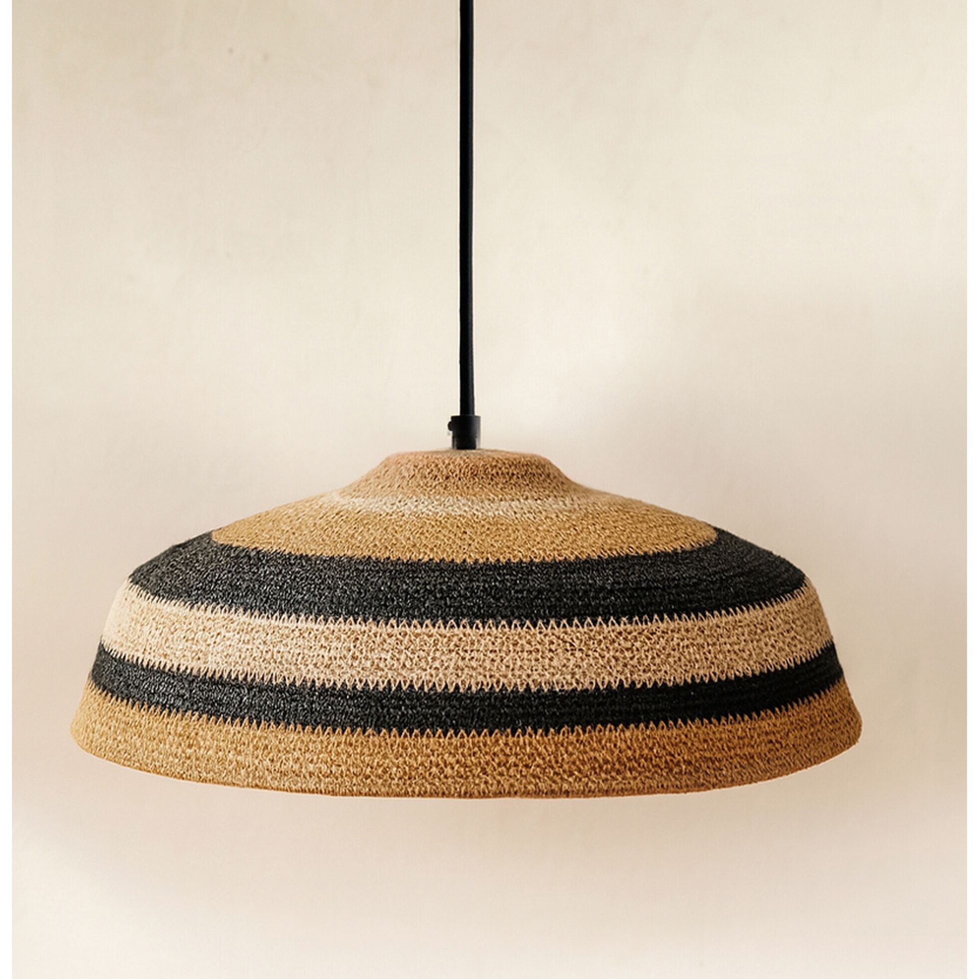 Suspension en jonc de mer naturel et ocre TRINIDAD