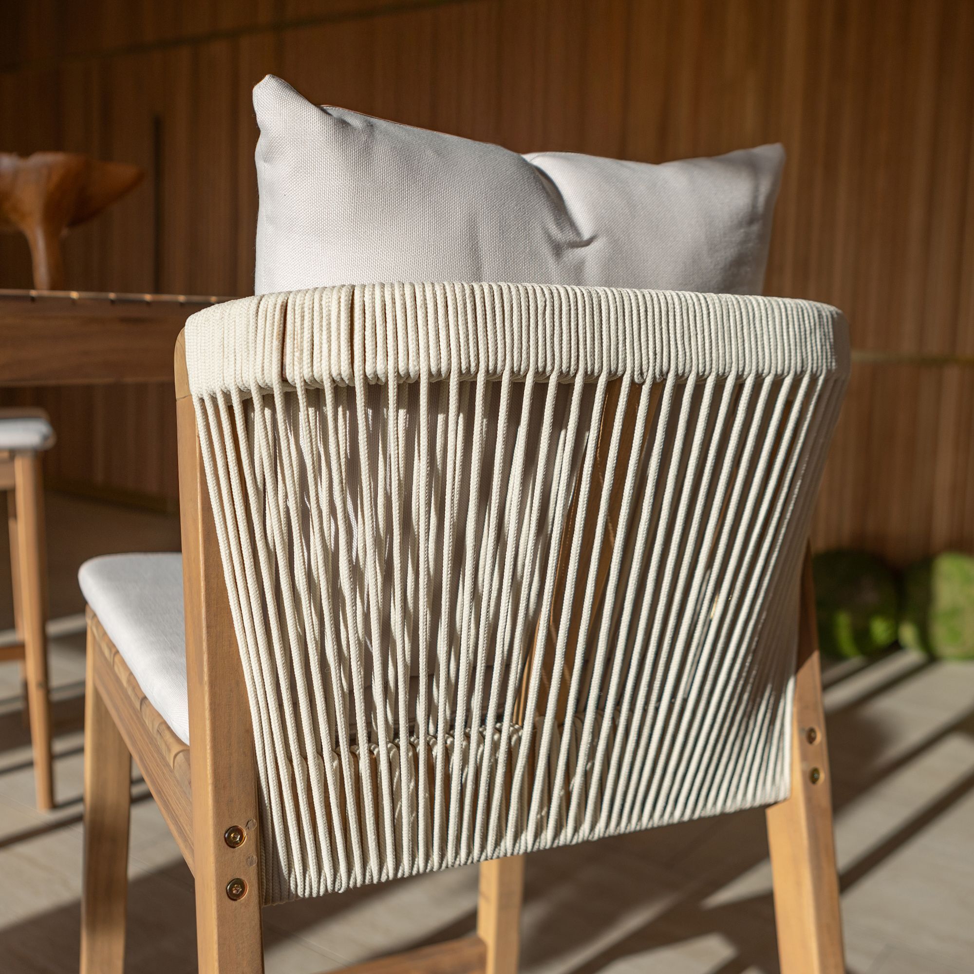 Ensemble de bar avec table haute et chaises en bois 4 places