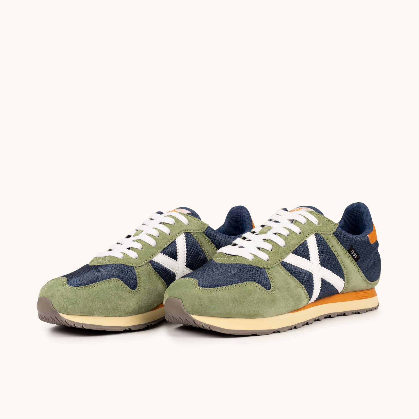 Zapatillas Retro Running Verde Oliva y Navy MUNICH MASSANA MAN 601.