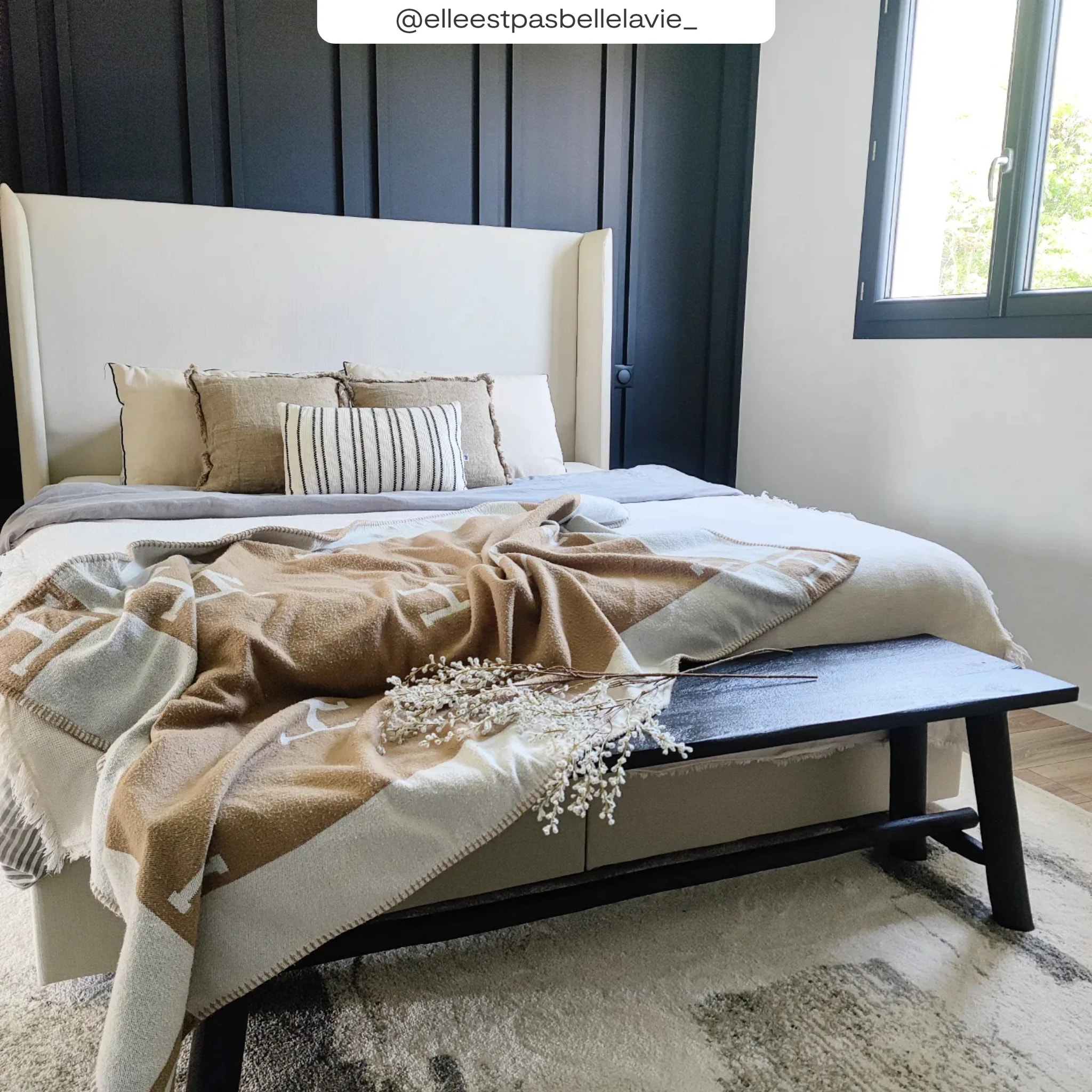 Banc noir en bois de manguier 145 cm - Toxis