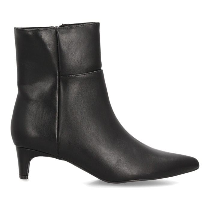 Botines elegantes de tacón bajo femenino