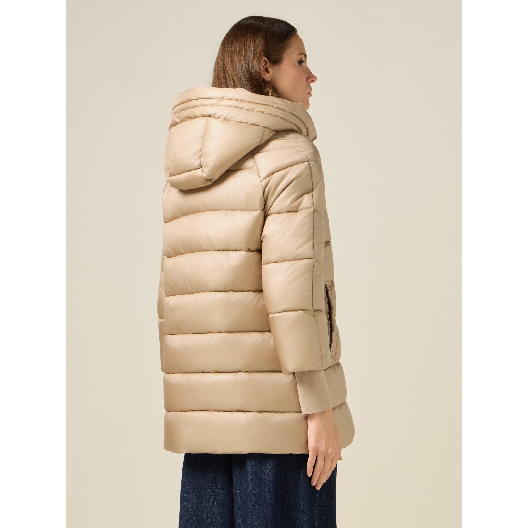 Oltre - Piumino midi con cappuccio - Beige