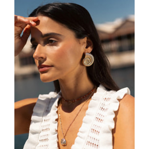 Collar corto con motivo de concha