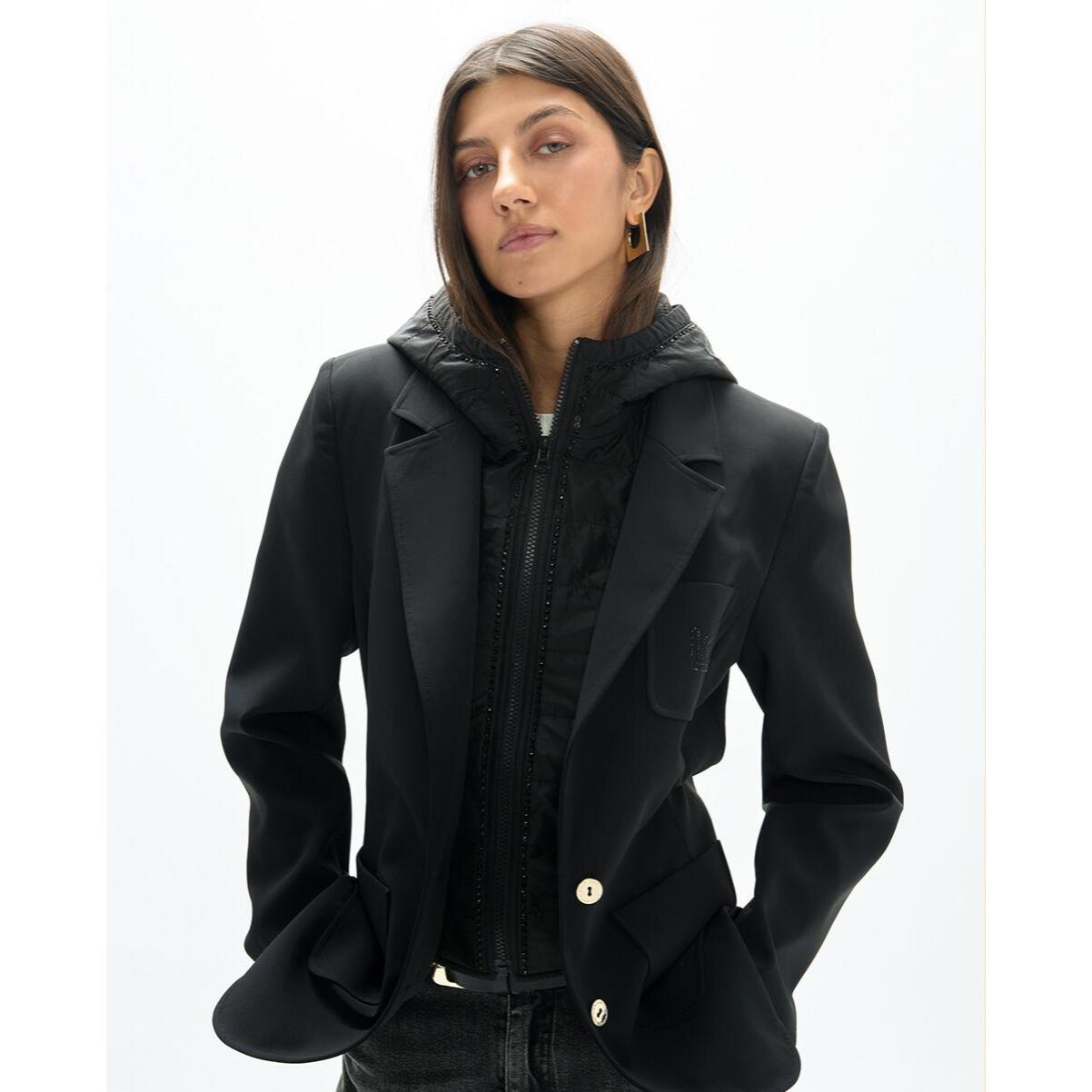 Giacca tecnica in stile americano con gilet interno imbottito in nylon.