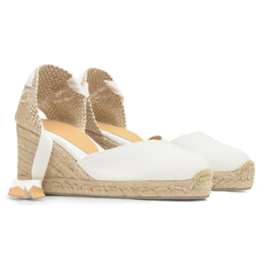 Alpargata plana en lona de algodón con pala en v y lazo al tobillo